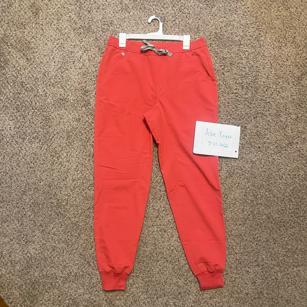 Figs men’s size medium Tansen Jogger style Clay limited edition Scrub Pants